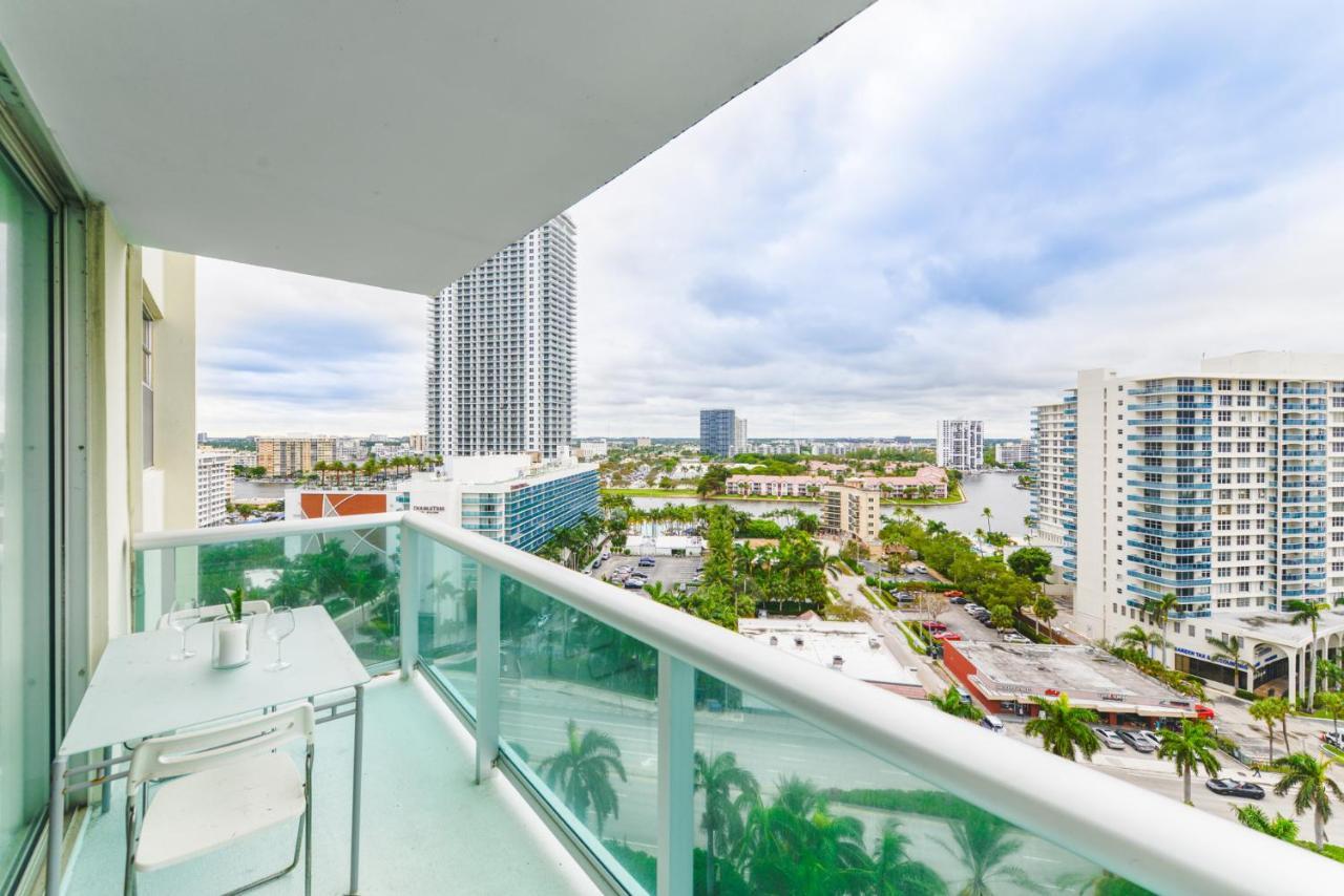The Tides Hollywood - Amazing Beachside Condo Apartment